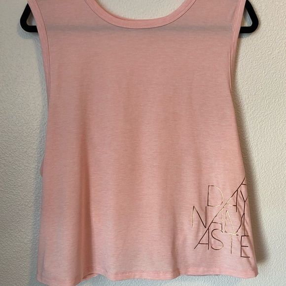 GAP Tops - Gap fit breathe muscle tank!